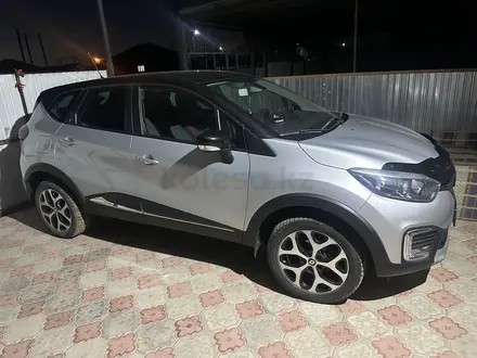 Renault Kaptur 2018 года за 7 900 000 тг. в Актобе – фото 3