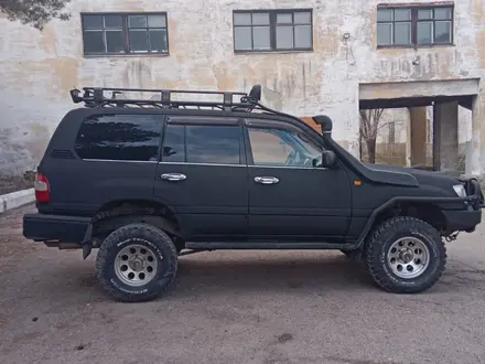 Toyota Land Cruiser 2005 года за 15 500 000 тг. в Караганда – фото 2