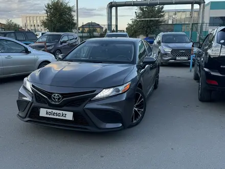 Toyota Camry 2021 года за 13 500 000 тг. в Усть-Каменогорск