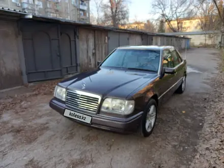 Mercedes-Benz E 280 1994 года за 4 200 000 тг. в Шымкент – фото 4