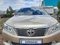 Toyota Camry 2013 года за 8 600 000 тг. в Актобе