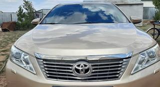 Toyota Camry 2013 года за 8 600 000 тг. в Актобе