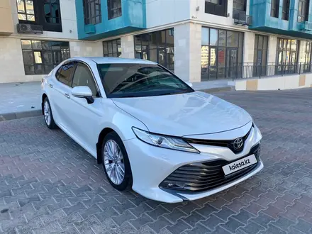Toyota Camry 2019 года за 14 500 000 тг. в Актау