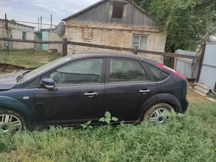 Ford Focus 2002 года за 999 999 тг. в Уральск – фото 3