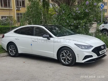 Hyundai Sonata 2022 года за 12 000 000 тг. в Алматы – фото 2