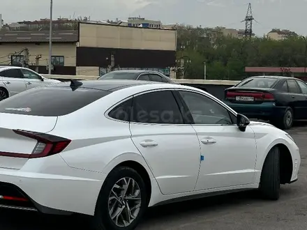 Hyundai Sonata 2022 года за 12 000 000 тг. в Алматы – фото 11