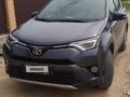 Toyota RAV4 2018 года за 9 299 000 тг. в Кульсары – фото 3