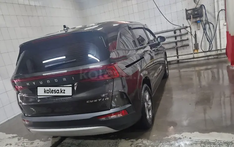 Hyundai Custin 2024 года за 14 500 000 тг. в Астана