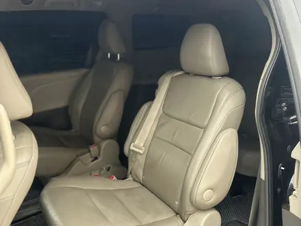 Toyota Sienna 2016 года за 9 000 000 тг. в Актау – фото 9