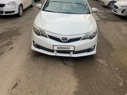 Toyota Camry 2012 года за 6 000 000 тг. в Актобе – фото 8