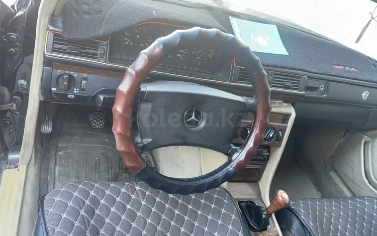 Mercedes-Benz E 230 1989 года за 700 000 тг. в Алматы