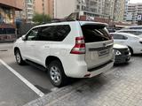 Toyota Land Cruiser Prado 2016 года за 19 900 000 тг. в Алматы – фото 3