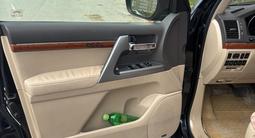 Toyota Land Cruiser 2013 года за 23 500 000 тг. в Актобе – фото 2