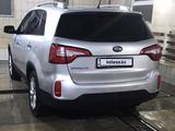 Kia Sorento 2014 годаfor9 800 000 тг. в Актобе – фото 3