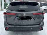 Toyota Highlander 2023 годаүшін26 800 000 тг. в Уральск – фото 4