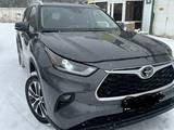 Toyota Highlander 2023 годаүшін26 800 000 тг. в Уральск