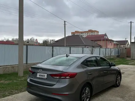 Hyundai Elantra 2018 года за 5 400 069 тг. в Атырау – фото 3