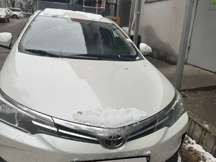 Toyota Corolla 2017 года за 8 300 000 тг. в Алматы