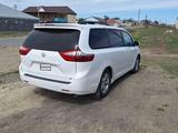 Toyota Sienna 2016 года за 9 000 000 тг. в Аральск – фото 2