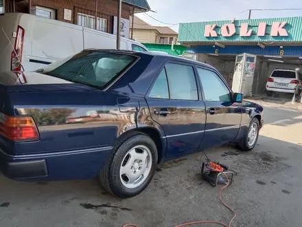 Mercedes-Benz E 230 1991 года за 1 700 000 тг. в Талгар – фото 17