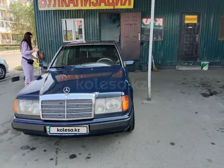 Mercedes-Benz E 230 1991 года за 1 700 000 тг. в Талгар – фото 18