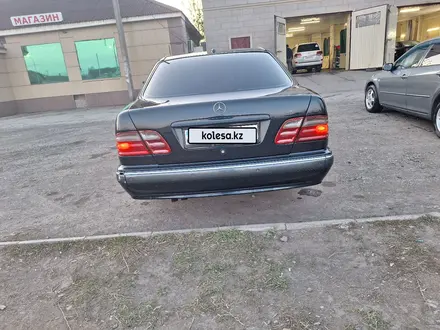 Mercedes-Benz E 240 2001 годаүшін4 300 000 тг. в Павлодар – фото 7