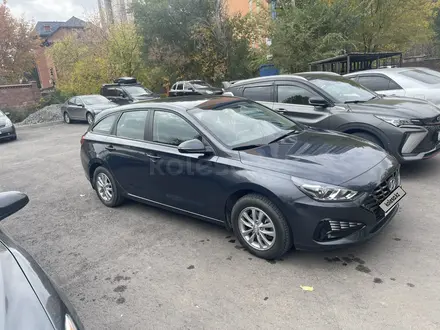 Hyundai i30 2022 года за 9 800 000 тг. в Астана – фото 2