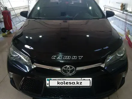 Toyota Camry 2017 годаүшін10 100 000 тг. в Актобе