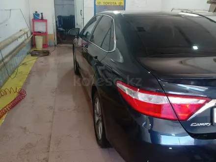 Toyota Camry 2017 годаүшін10 100 000 тг. в Актобе – фото 4