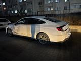Hyundai Sonata 2023 года за 10 500 000 тг. в Актобе – фото 3
