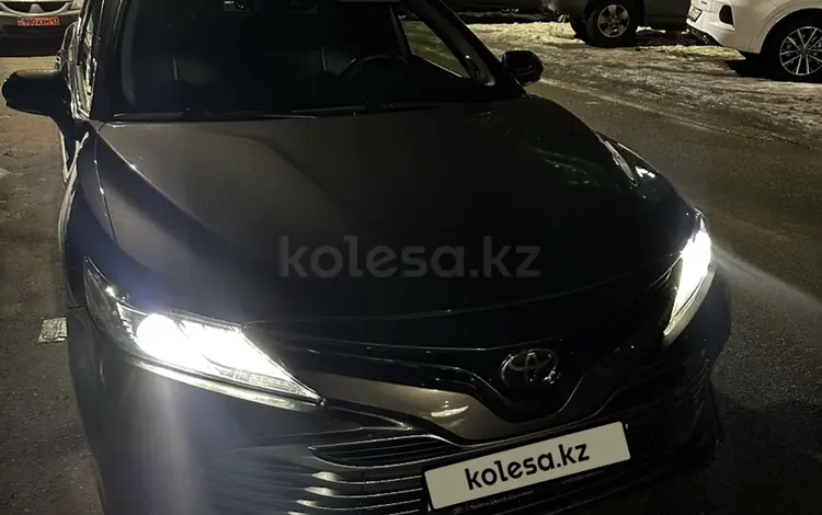 Toyota Camry 2018 годаүшін14 300 000 тг. в Алматы