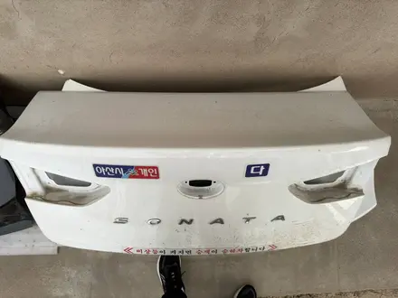 Крышка багажника на Hyundai за 12 000 тг. в Караганда – фото 4