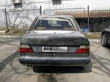 Mercedes-Benz E 260 1990 года за 1 900 000 тг. в Алматы