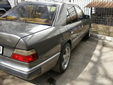 Mercedes-Benz E 260 1990 года за 1 900 000 тг. в Алматы – фото 6