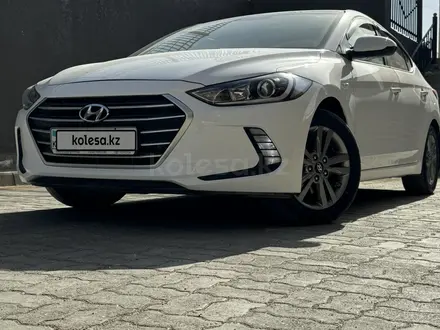 Hyundai Elantra 2018 года за 7 500 000 тг. в Актау – фото 2