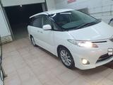 Toyota Estima 2011 года за 4 800 000 тг. в Астана