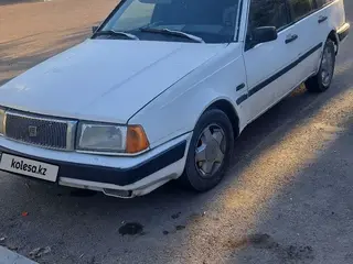 Volvo 440, 1993