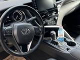 Toyota Camry 2021 года за 17 800 000 тг. в Алматы – фото 5