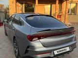 Kia K5 2021 годаfor13 500 000 тг. в Костанай – фото 2