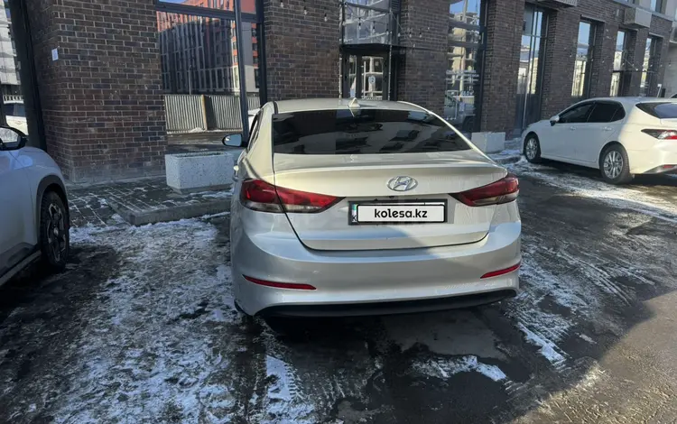 Hyundai Elantra 2017 года за 6 300 000 тг. в Атырау