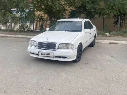 Mercedes-Benz C 180 1995 года за 1 500 000 тг. в Жанаозен – фото 3