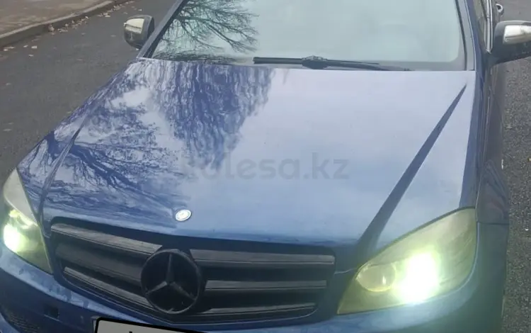 Mercedes-Benz C 350 2007 годаfor5 200 000 тг. в Астана