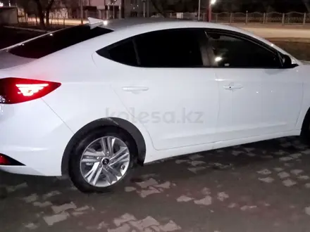 Hyundai Elantra 2020 года за 7 400 000 тг. в Атырау