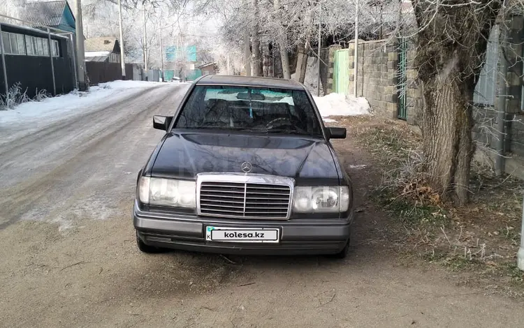 Mercedes-Benz E 220 1993 года за 2 700 000 тг. в Алматы