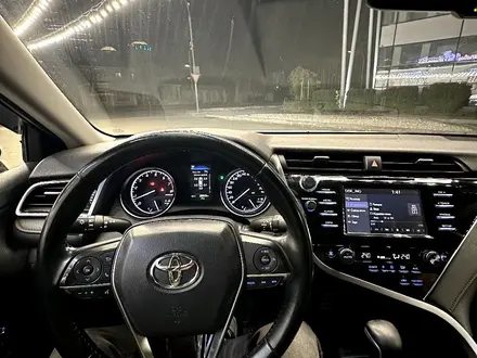 Toyota Camry 2019 года за 13 200 000 тг. в Актау – фото 7