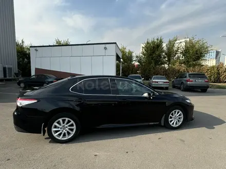 Toyota Camry 2021 года за 14 000 000 тг. в Алматы – фото 6