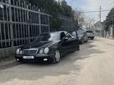 Mercedes-Benz E 200 2001 года за 3 300 000 тг. в Алматы – фото 2