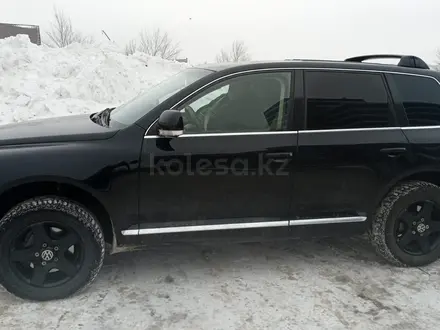 Volkswagen Touareg 2006 года за 5 000 000 тг. в Караганда – фото 3