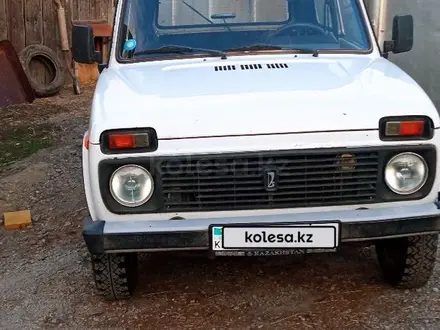 ВАЗ (Lada) Lada 2121 2004 года за 1 800 000 тг. в Алтай – фото 2