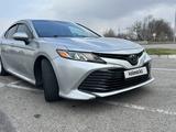 Toyota Camry 2018 годаfor13 500 000 тг. в Тараз